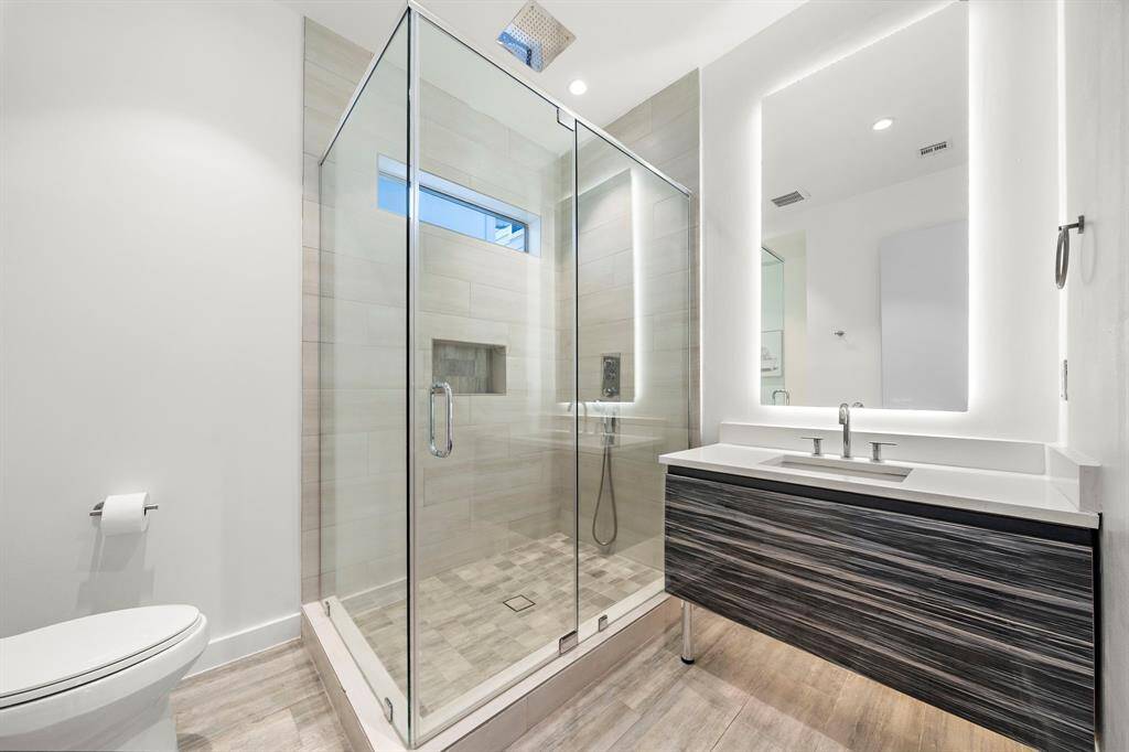 En-suite Bath