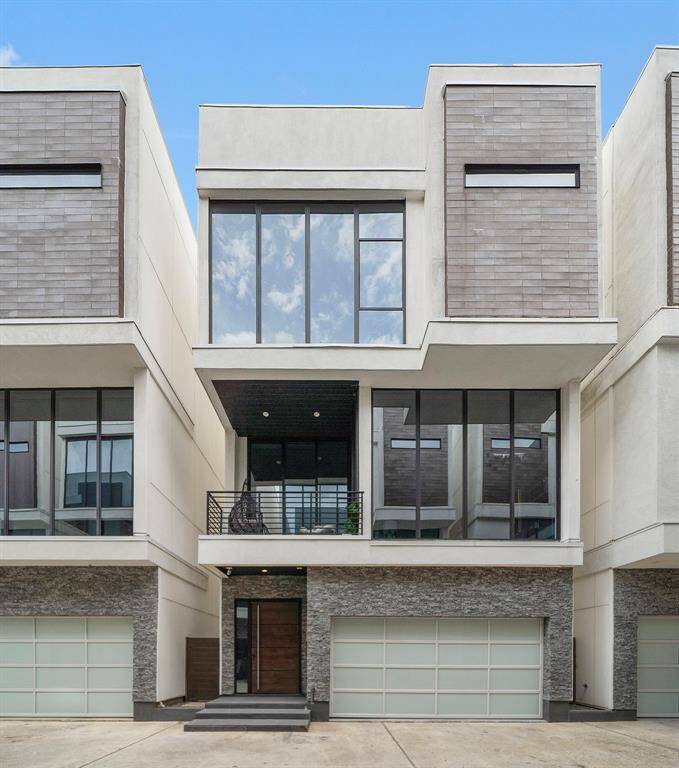 3-story Contemporary/Modern Home