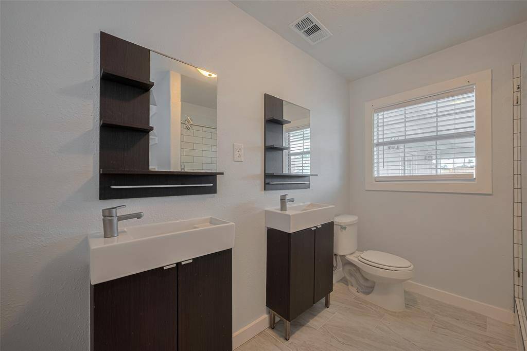 2nd Bathroom
