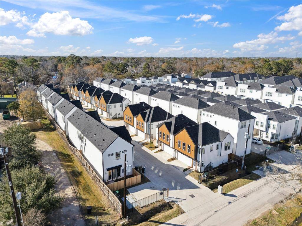 Experience the best of Spring Branch with this gated, 16-home community.
