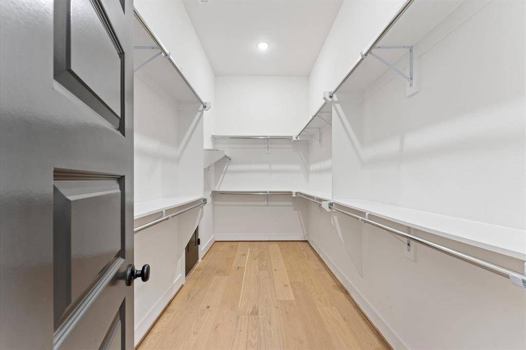 A dream space designed for effortless organization and luxury. Thoughtfully planned to keep everything neatly in place while remaining easily accessible.
