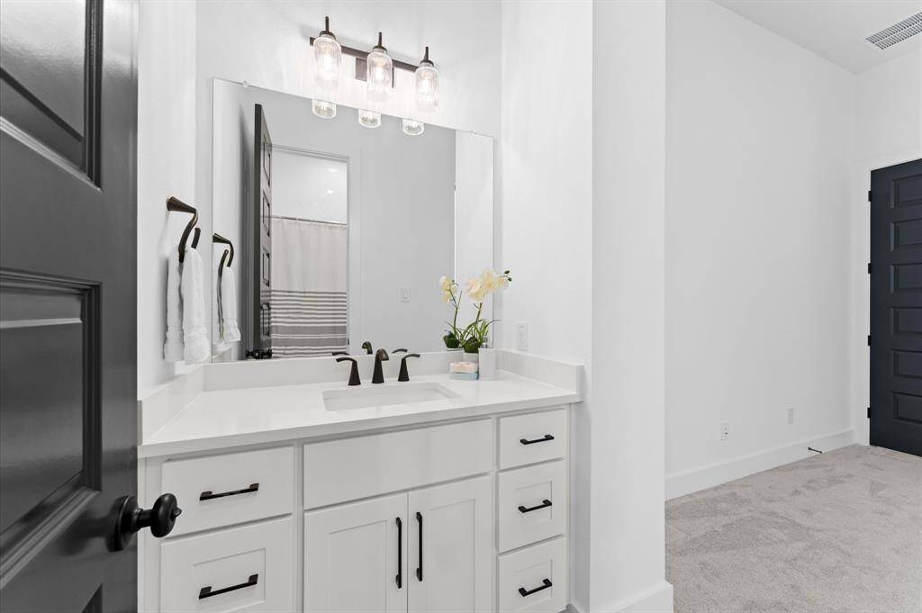 Ample counter space makes it easy to organize your toiletries and essentials.