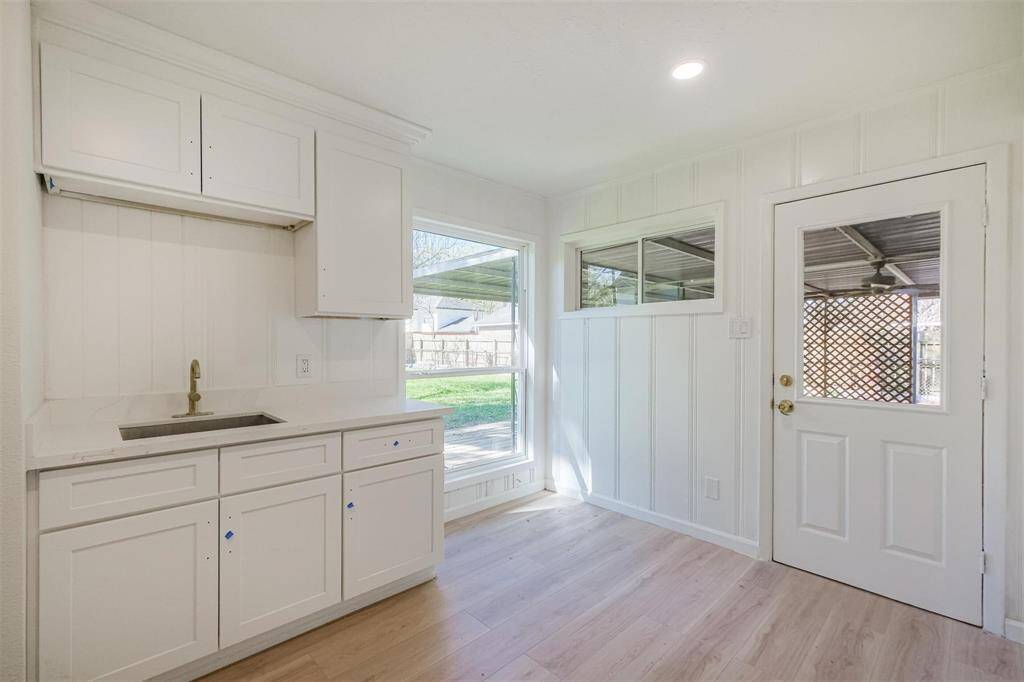 Fully Loaded MUD Room