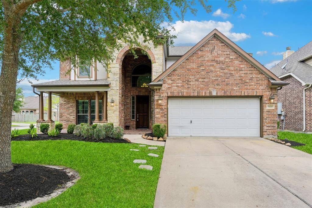 Welcome to 9430 Copper Cove Lane in Sterling Lakes at Iowa Colony!