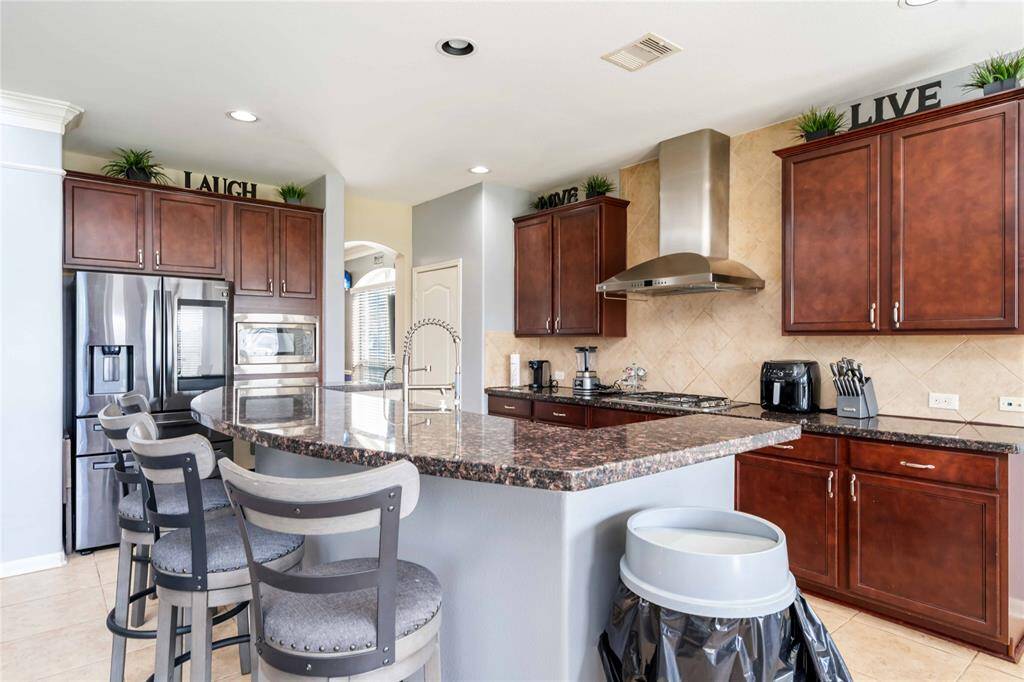 Kitchen View2
