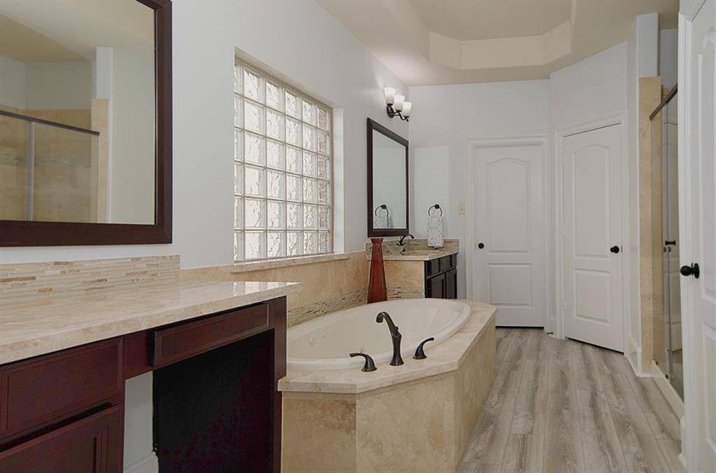 Double sink vanity