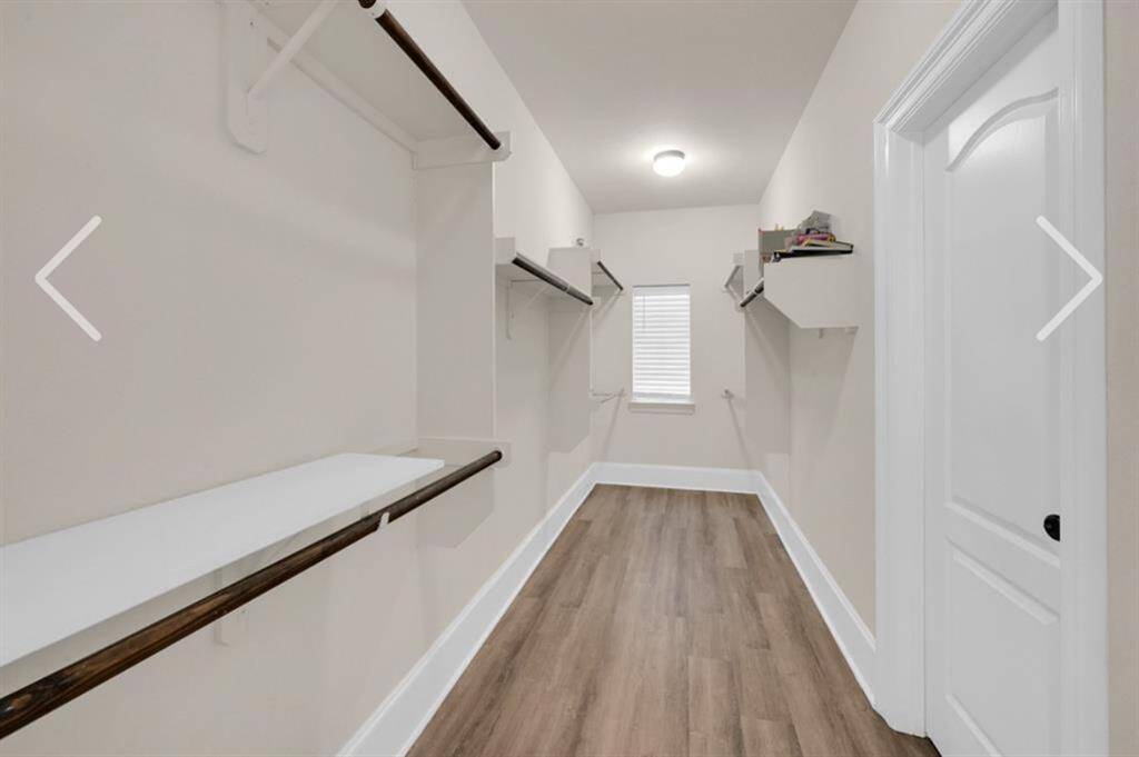 Walk in closet