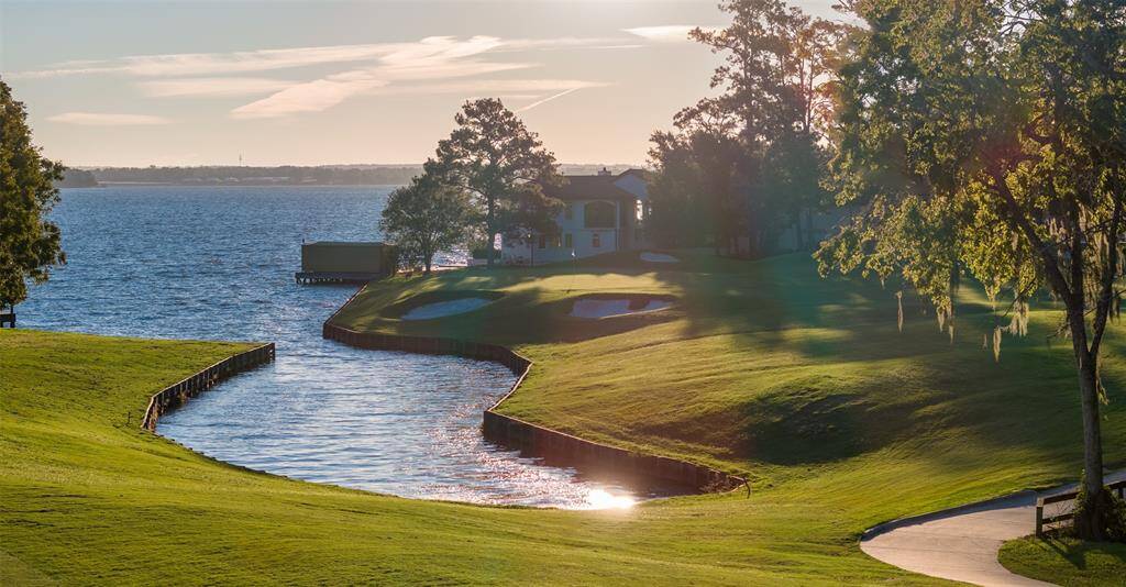 Picture yourself enjoying impressive sunsets, peaceful lakeside moments, and the warm camaraderie of this close-knit neighborhood.