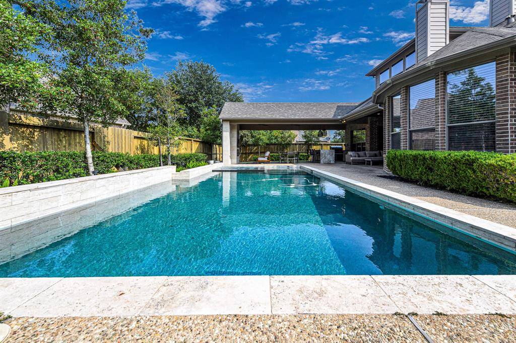 Imagine waking up to this backyard each day!