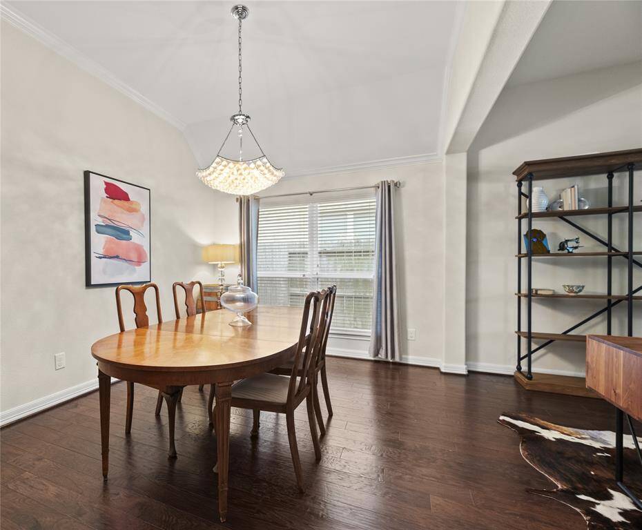 Dining room with pretty chandelier!