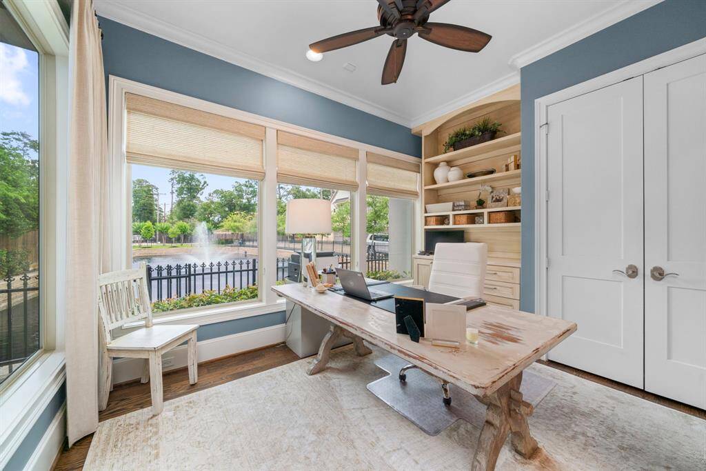 OFFICE/FLEX SPACE - Another view of this room - so light and bright with such gorgeous views.