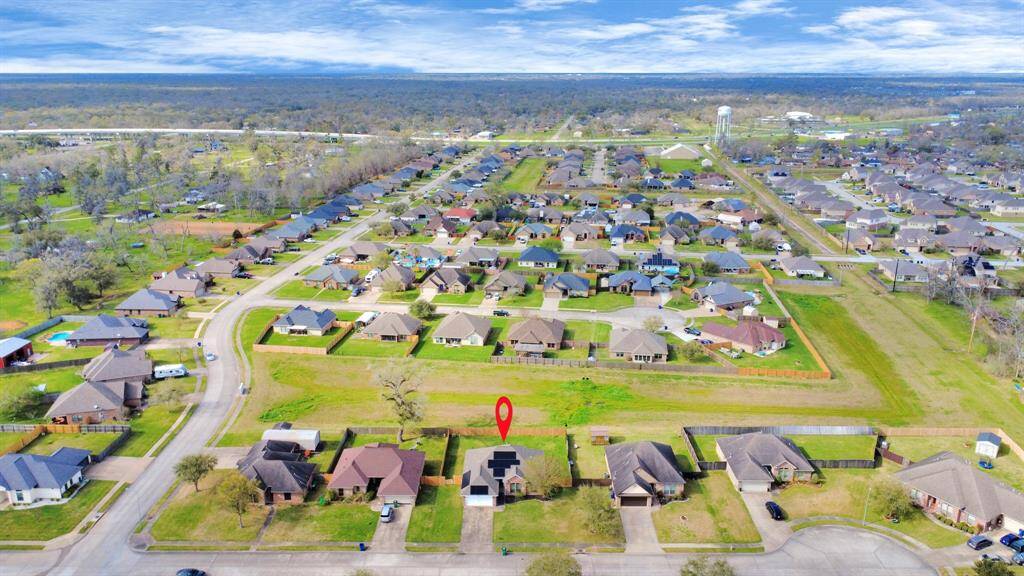 Nearby local shopping, medical facilities, as well as Brazosport College