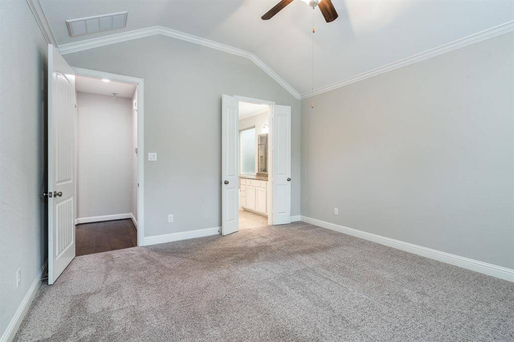 Plenty of room for your dresser and a bench seat.