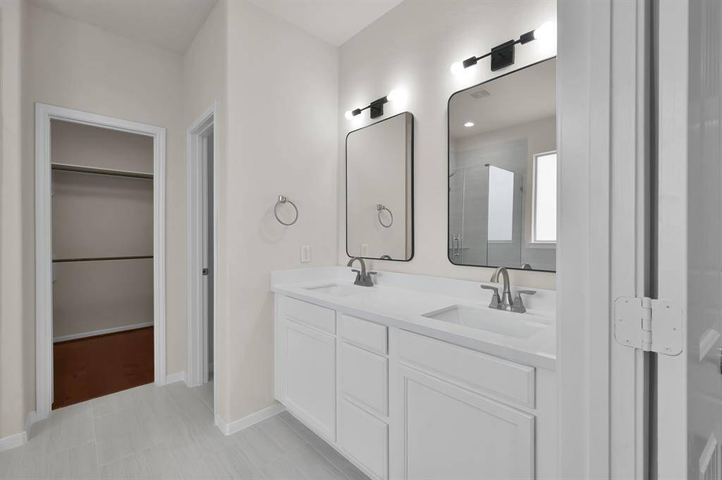 Reverse view of bedroom 2.