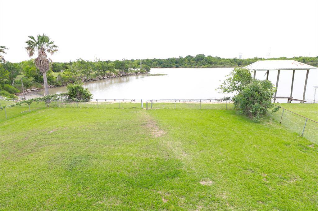 Plenty of space to add a pool!