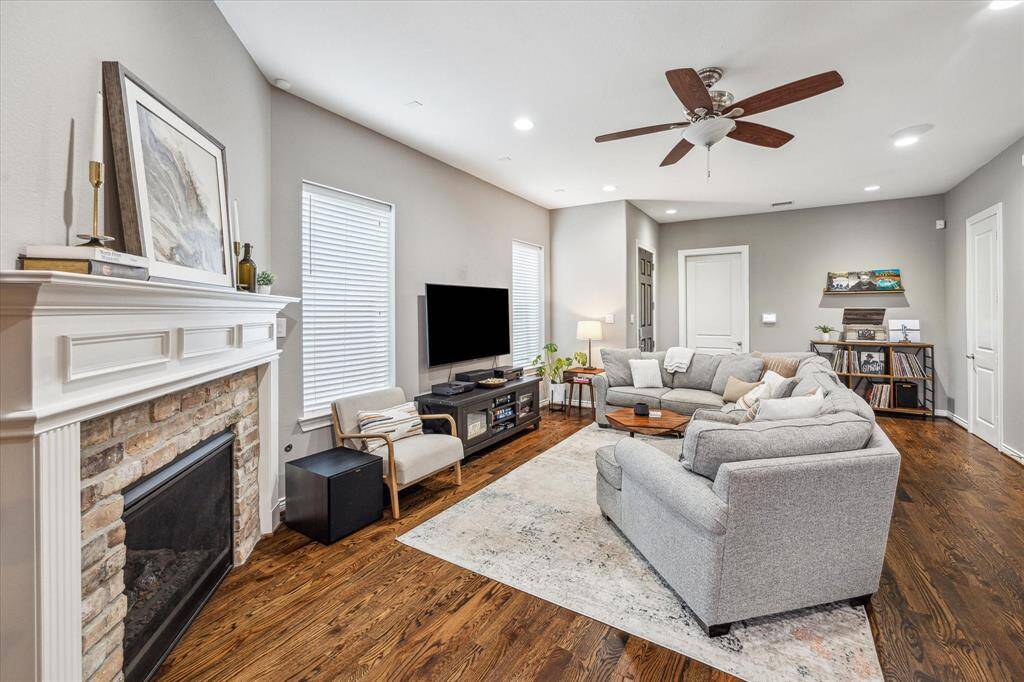 This space can be used as a dining or breakfast area.