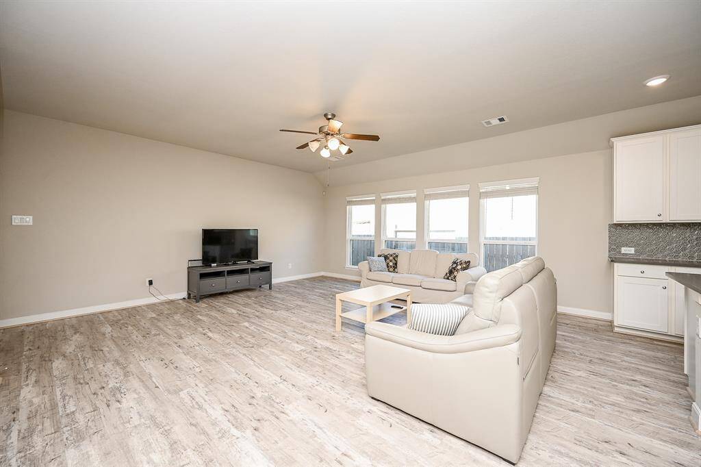 Family room 24x18