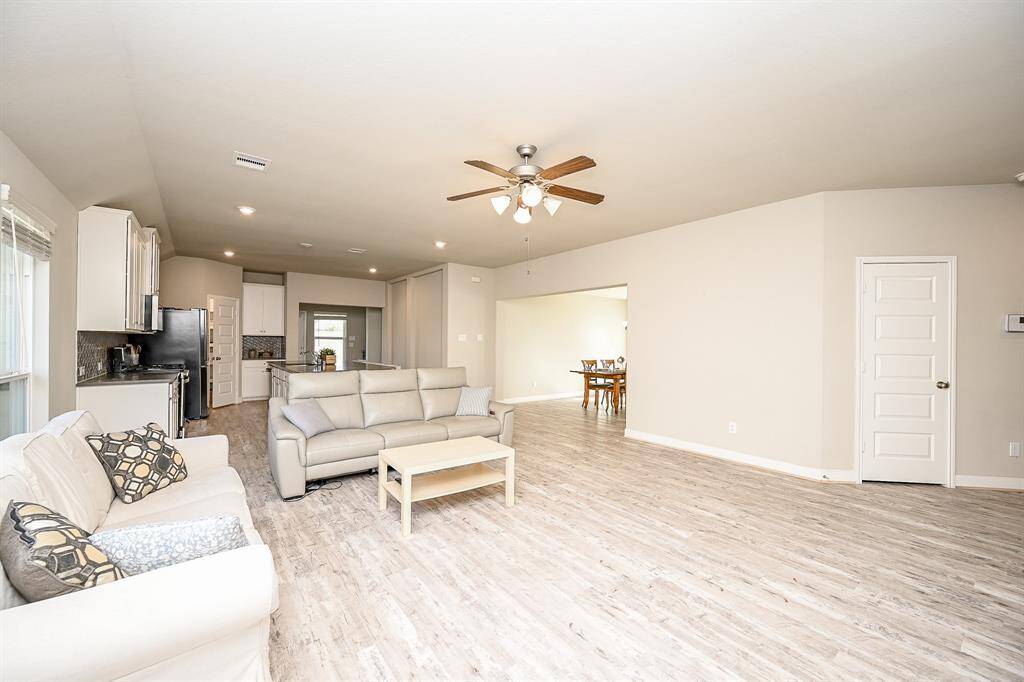 Vinyl plank floor
