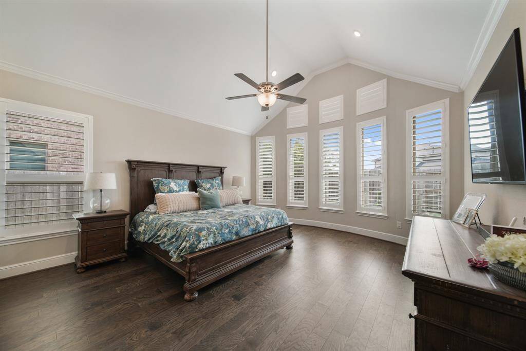 How perfect is this primary suite? Spacious and filled with natural light, this serene retreat offers the ultimate escape, promising comfort, tranquility, and pure relaxation.