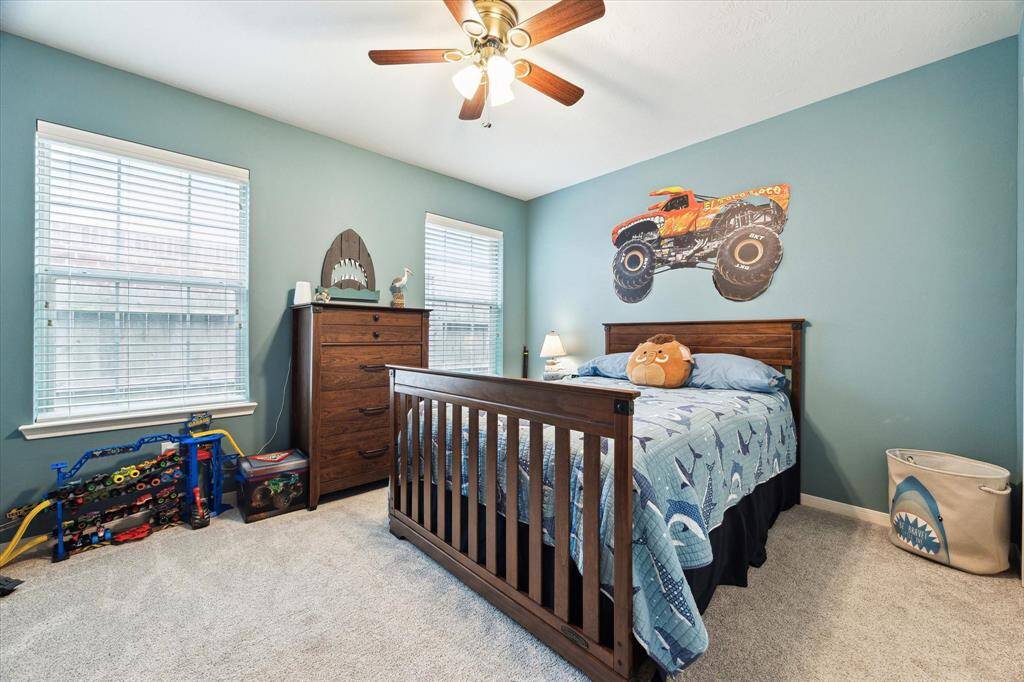 With three spacious guest bedrooms plus a fabulous owner’s suite, you’ll always have plenty of room for family and guests. This roomy bedroom offers neutral carpet, designer paint, a large closet and easy access to a full bathroom.