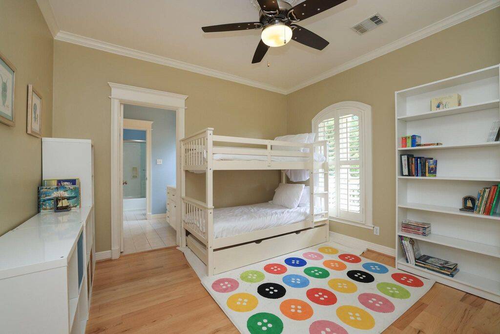 Third bedroom.