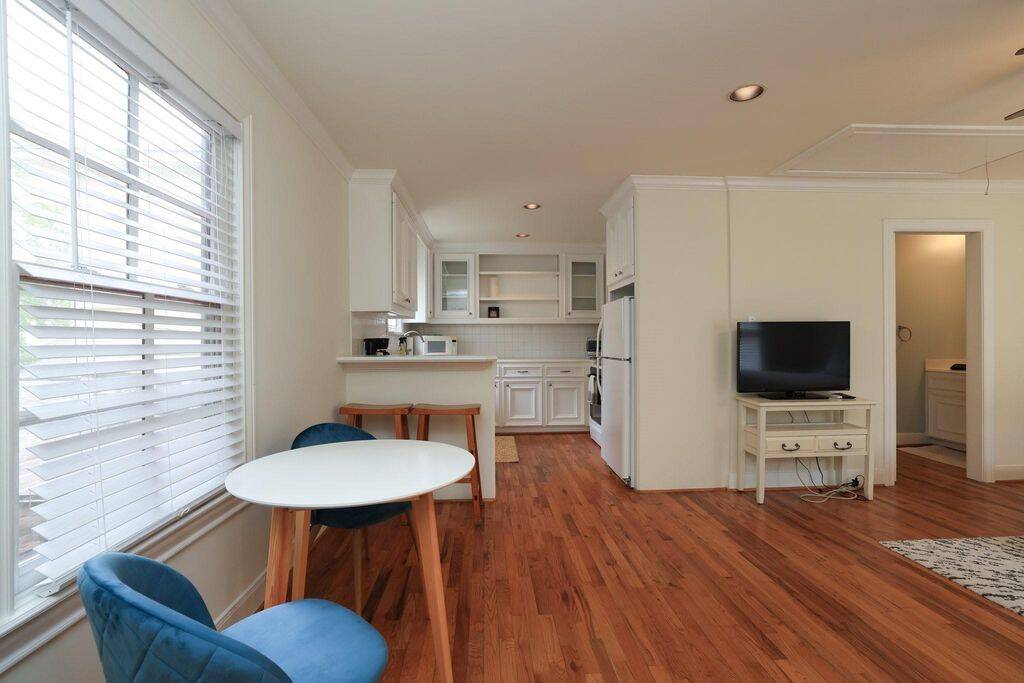 This can be put on Airbnb if desired, or host your family and friends who visit!
