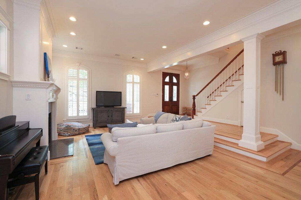 This open concept floor plan with over 3500 sqft can accommodate any size furniture.