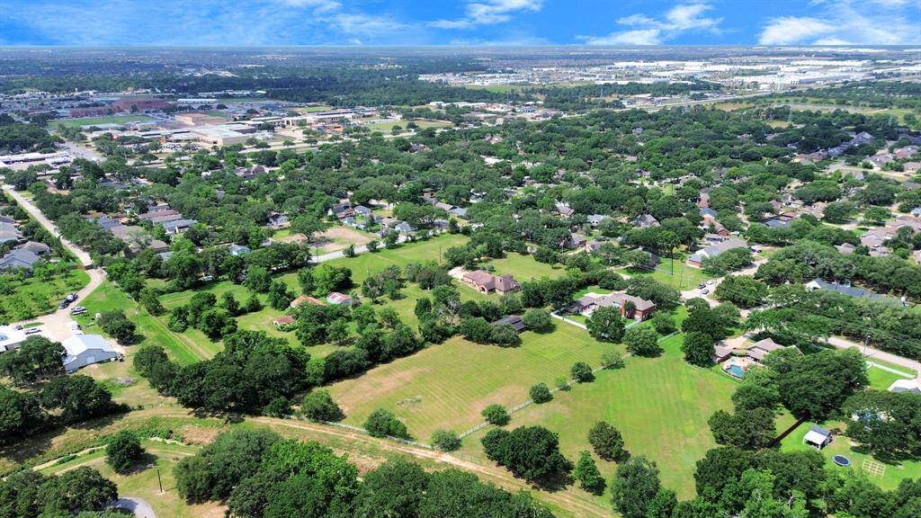 Short walk to Katy HS