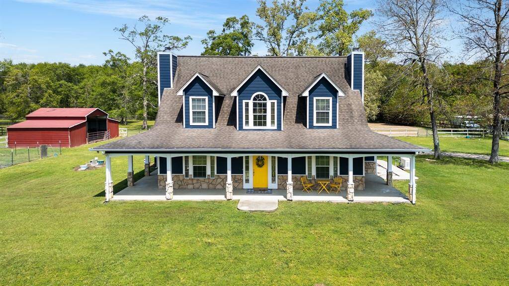 Welcome to your new home! New roof coming June 2025!