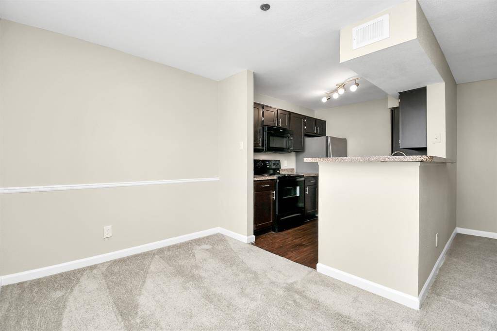 Photos displayed may be of similar apartments or floor plans featuring the same finishes