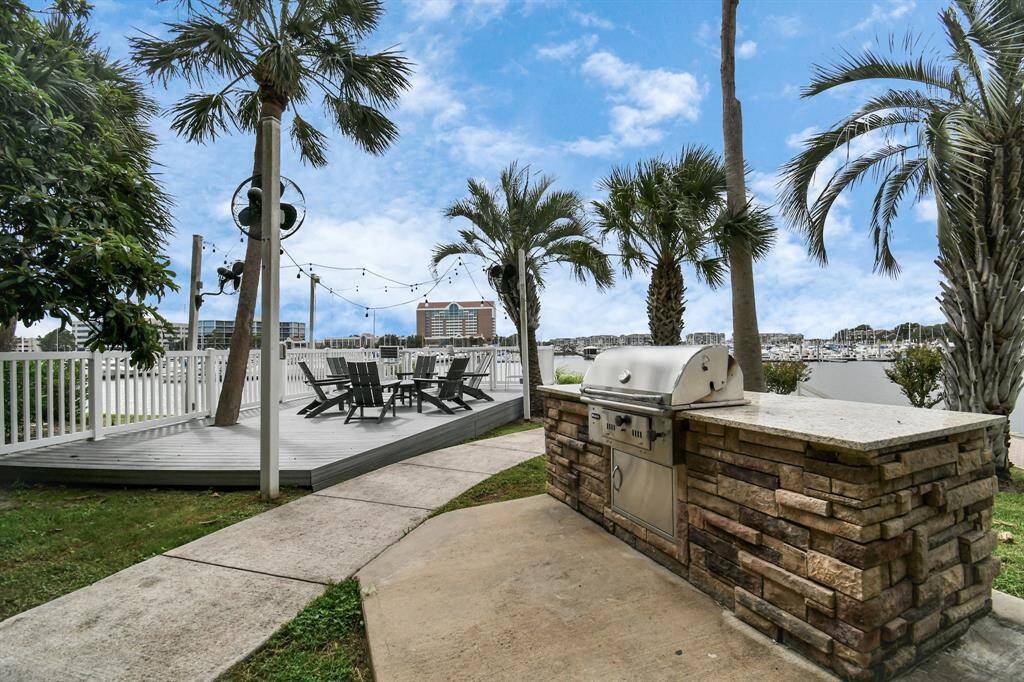 Photos displayed may be of similar apartments or floor plans featuring the same finishes
