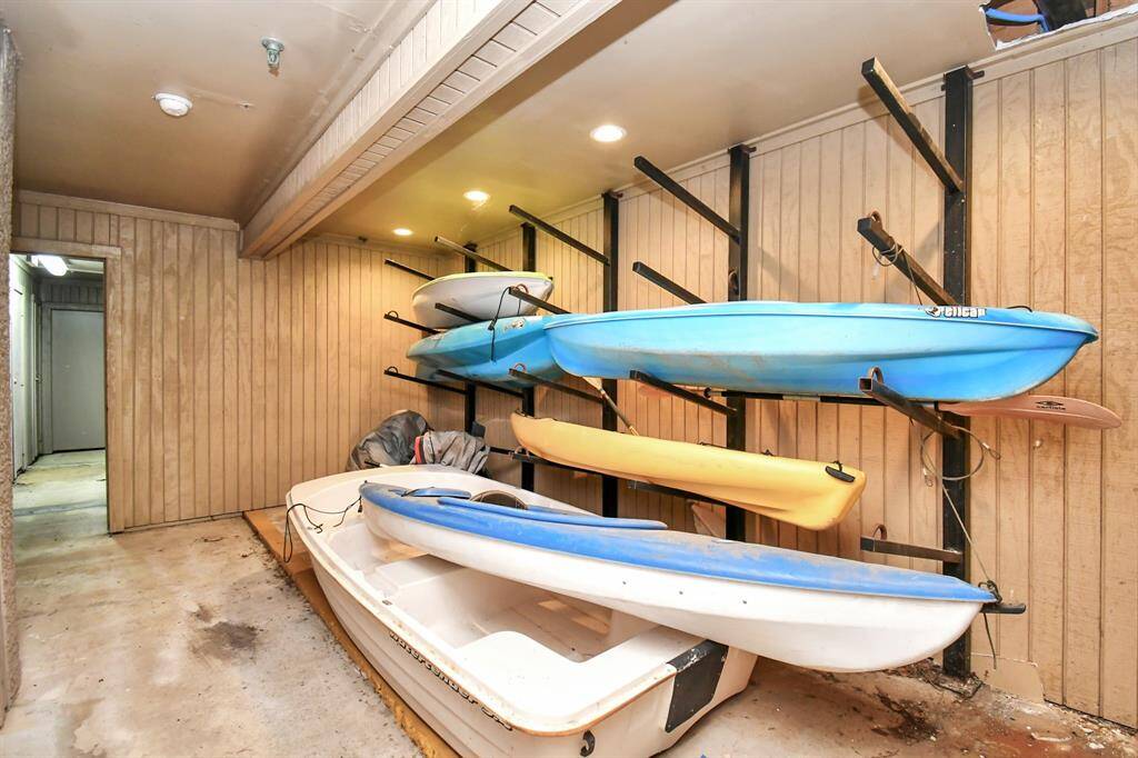 Photos displayed may be of similar apartments or floor plans featuring the same finishes
