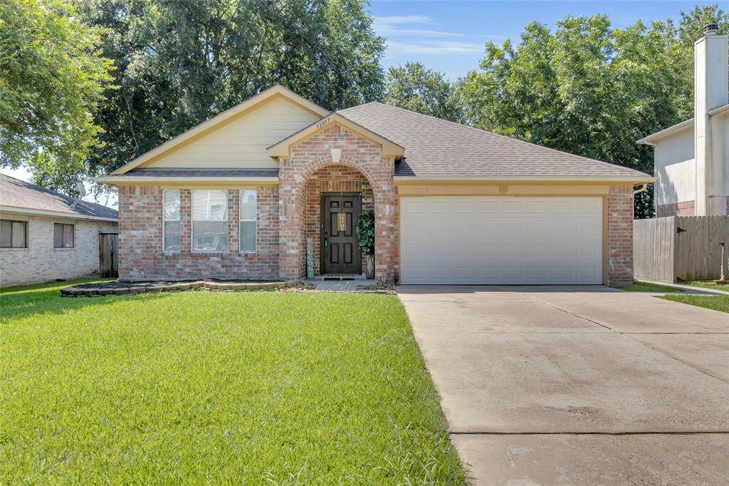 Charming Single-Story Abode with Inviting Curb Appeal
