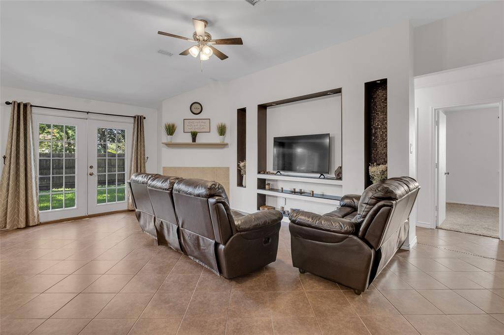 Inviting and Warm Living Area with Natural Light