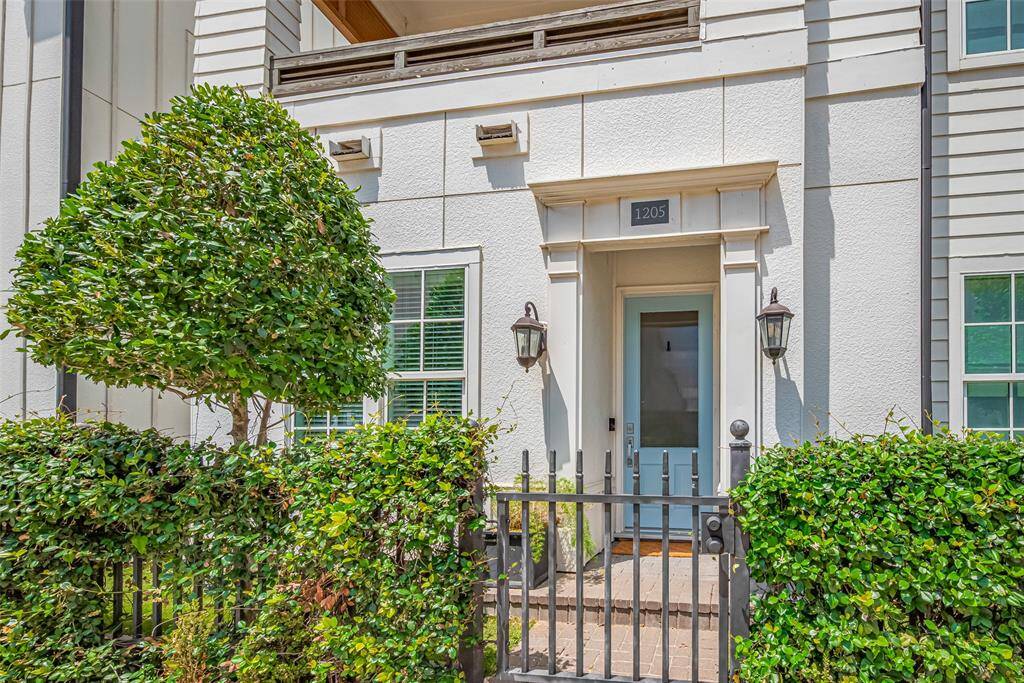 Welcome to Timbergrove Heights, a farmhouse-style community of residences built by InTown Homes.