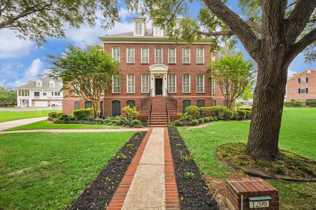 Stately Colonial Williamsburg style custom built gorgeous waterfront home!