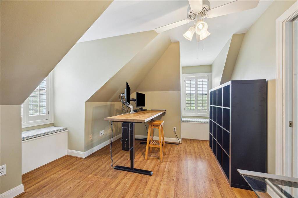 This is the bonus room, which is actually connected to the 5th bedroom and could be a part of the bedroom, or could be used as a craft room, sewing room, study area, etc...