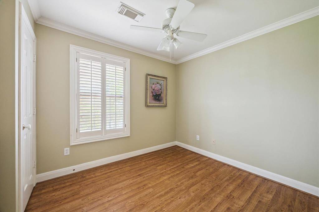 5th bedroom with private bathroom.