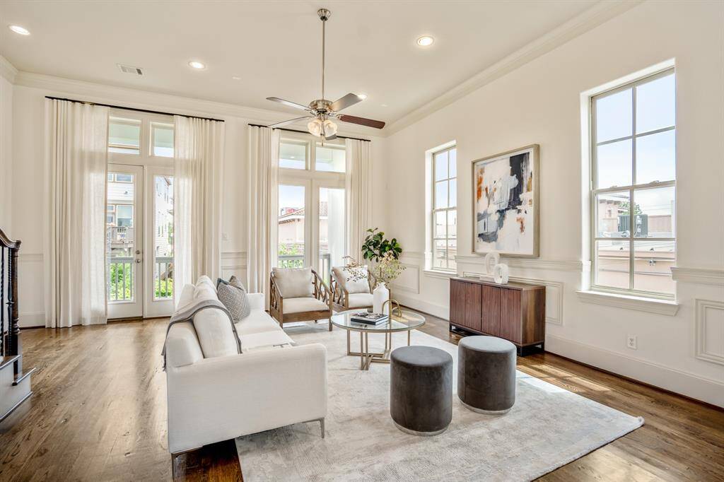 A large, open living room perfect for entertaining or relaxing with loved ones.