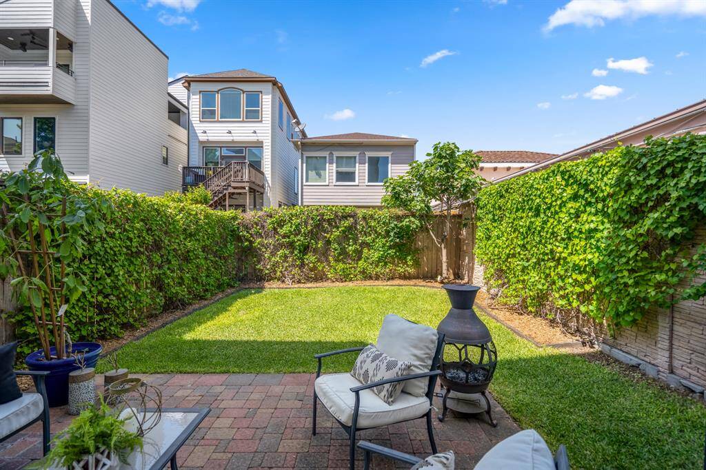 Entertain guests in your great backyard—the perfect backdrop for any occasion.