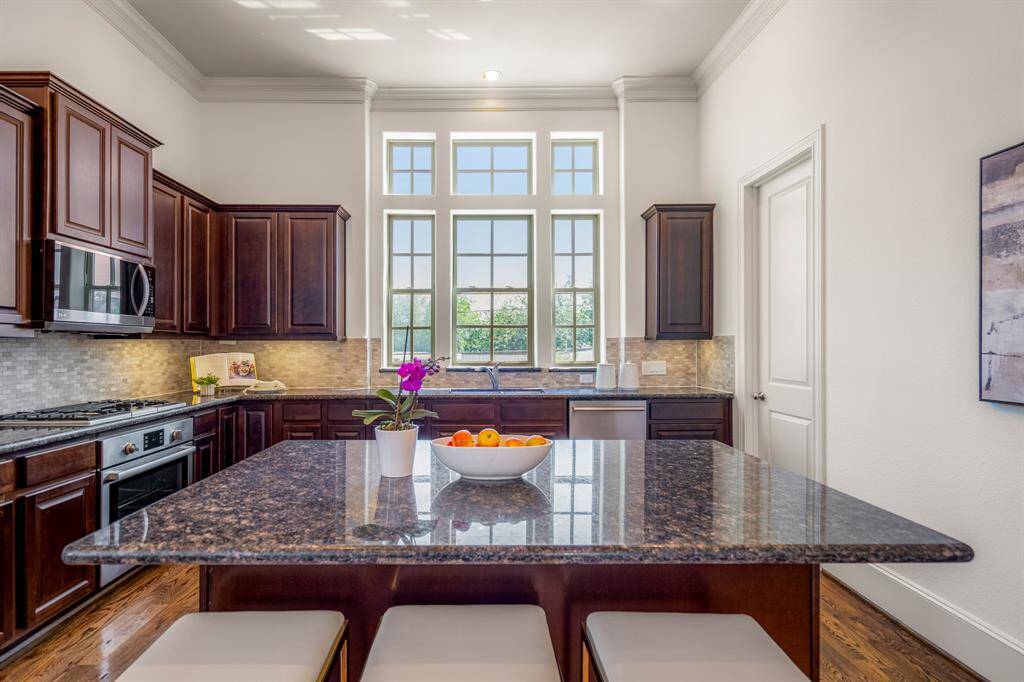 A large, open living room perfect for entertaining or relaxing with loved ones.