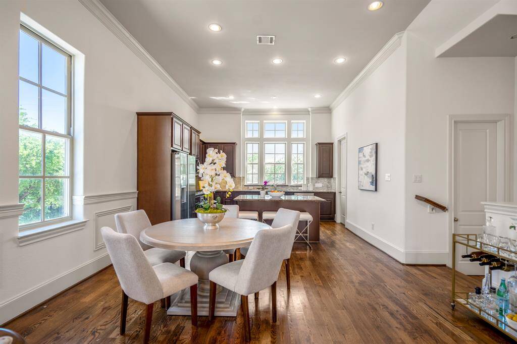 Bright, open spaces and sleek design combine to create your perfect home.