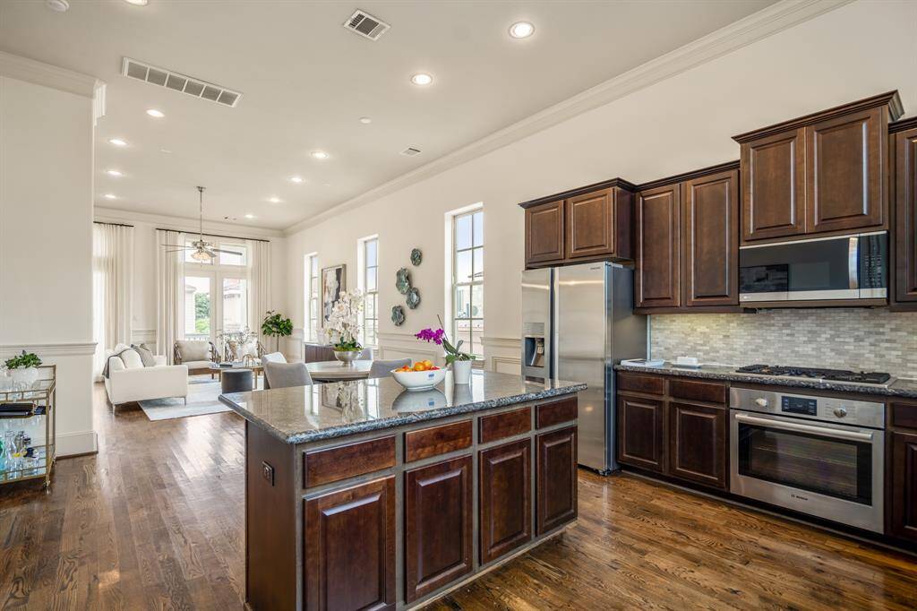 The heart of the home—this chef’s kitchen will inspire your next culinary adventure.