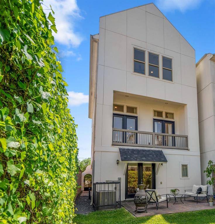Private backyard retreat with plenty of room to entertain, play, or relax.