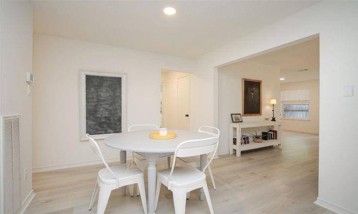 Breakfast AreaClean and casual dining space just off kitchen.