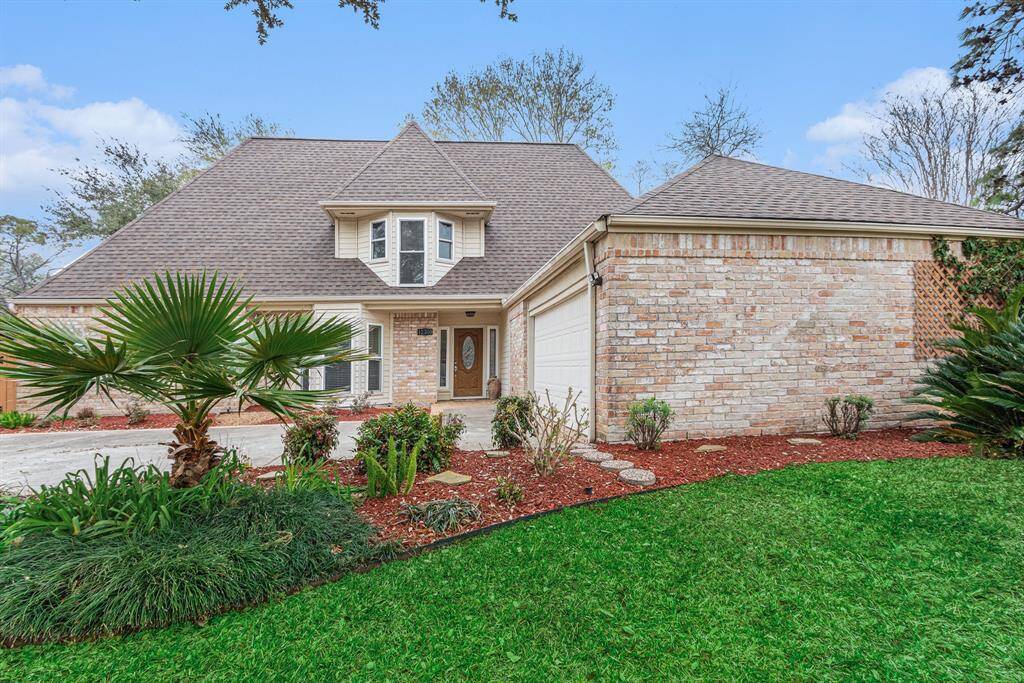 Welcome home to this lovely home in Shadowbriar subdivision. Great curb appeal along with a recent driveway, new roof, stamped concrete back patio, re-graded yard and more. Bay window in the living area allows for plenty of natural light.