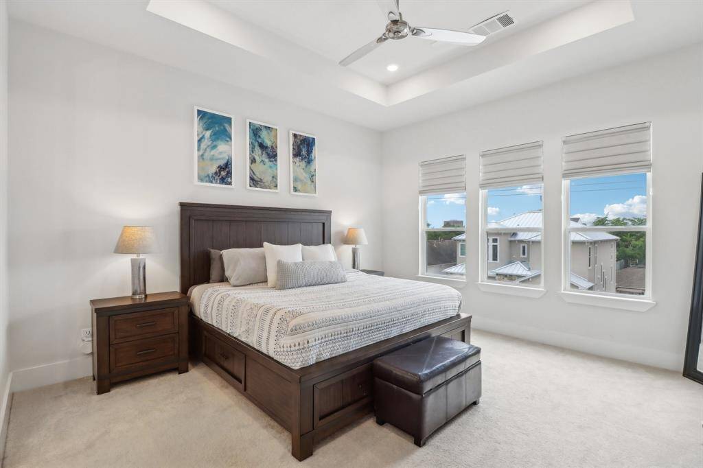 Primary suite features top down/bottom up shades-allowing privacy and plenty of sunlight!