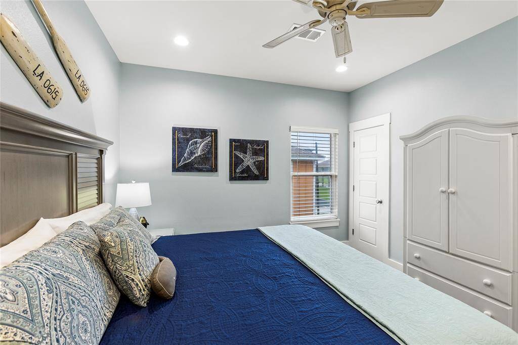 Bedroom 1: Bedroom has a ceiling fan