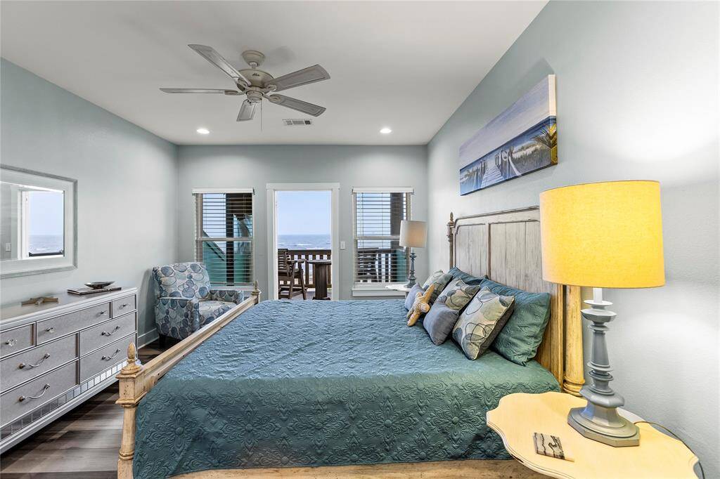 Bedroom 5: Enjoy Gulf views from inside