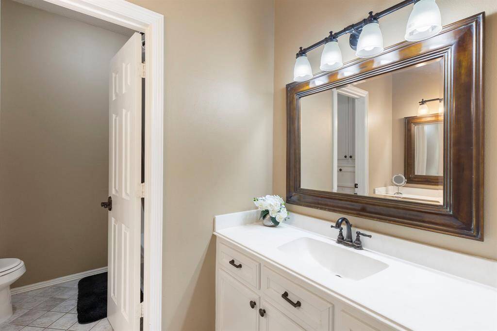 Two secondary bedroom share this bathroom.